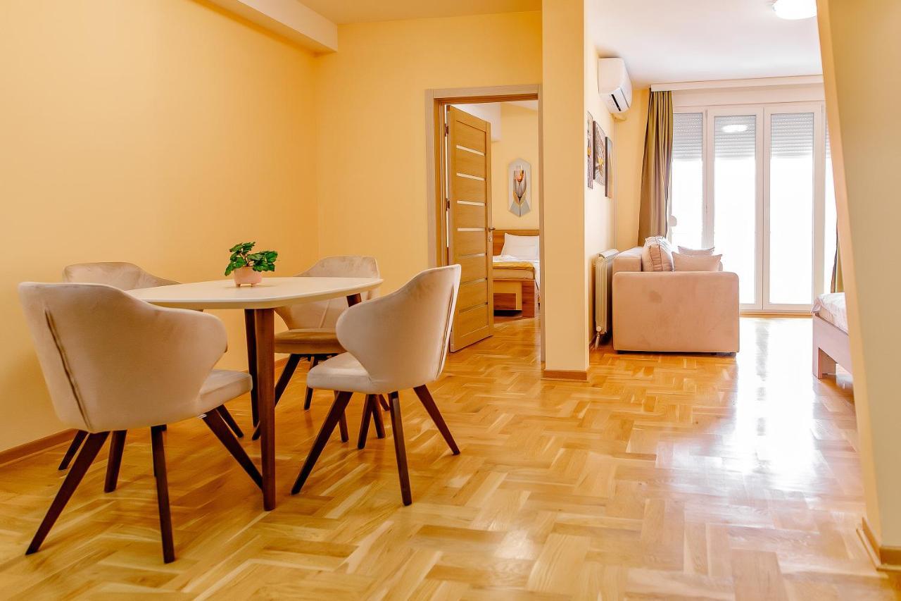 Отель Airstar Surcin Экстерьер фото