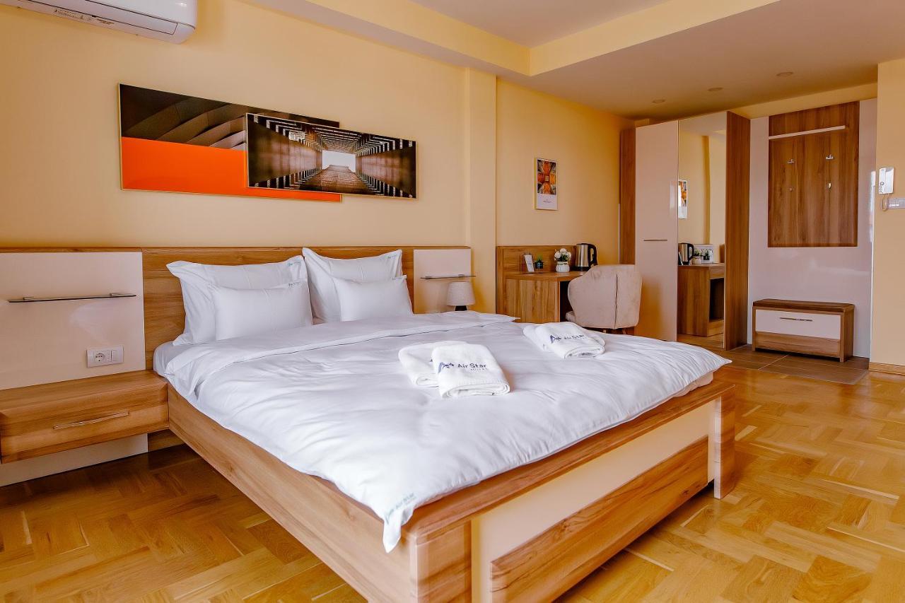 Отель Airstar Surcin Экстерьер фото